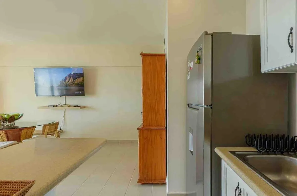 Escape Beachfront Condo At Costa Del Sol In Juan Dolio República Dominicana